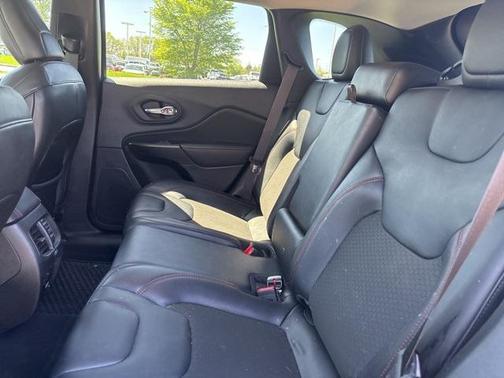 2022 Jeep Cherokee Trailhawk