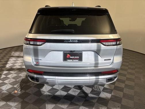 2022 Jeep Grand Cherokee Overland