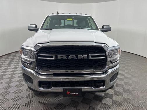 2019 RAM 3500 Tradesman Crew Cab 4x4 8' Box
