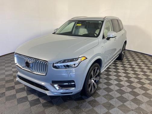 2024 Volvo XC90 Recharge Plug-In Hybrid T8 Ultimate Bright Theme 7-Seater