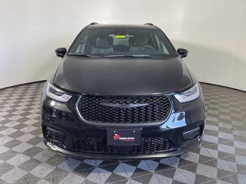 2025 Chrysler Pacifica Hybrid Premium S Appearance Pkg