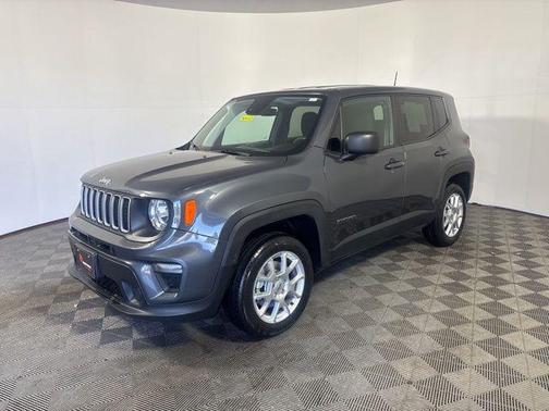 Graphite Gray 2023 Jeep Renegade Latitude