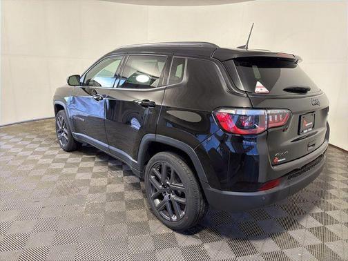 Diamond Black Crystal Pearl-Coat Exterior Paint 2026 Jeep Compass Limited