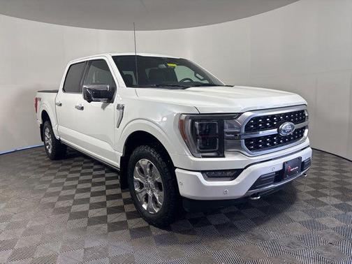 STAR WHITE METALLIC TRICOAT 2022 Ford F-150 Platinum