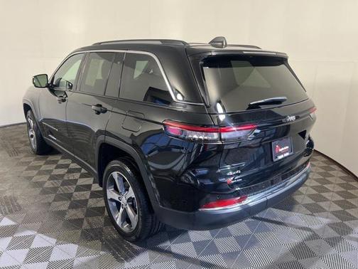 2023 Jeep Grand Cherokee Limited X