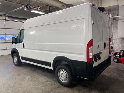 2025 RAM ProMaster 2500 Tradesman