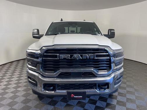 2025 RAM 3500 Tradesman Crew Cab 4x4 6'4' Box