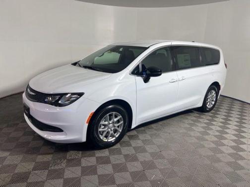 2026 Chrysler Voyager LX