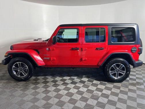 2023 Jeep Wrangler 4-Door Sahara 4x4