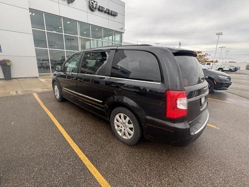 2014 Chrysler Town & Country Touring