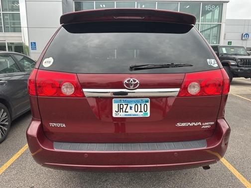 2008 Toyota Sienna XLE