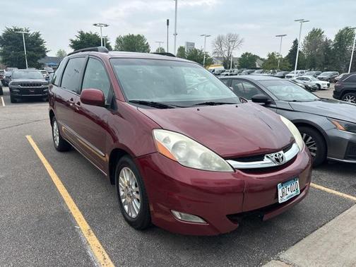 2008 Toyota Sienna XLE