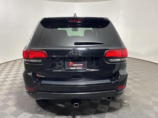 Diamond Black Crystal Pearlcoat 2018 Jeep Grand Cherokee Altitude