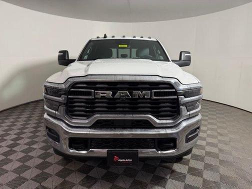 2026 RAM 2500 Tradesman Crew Cab 4x4 6'4' Box
