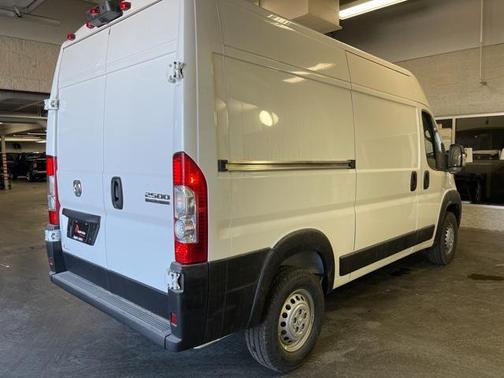2025 RAM ProMaster 2500 Tradesman