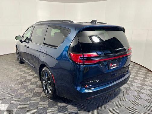 Fathom Blue Pearlcoat 2025 Chrysler Pacifica Limited