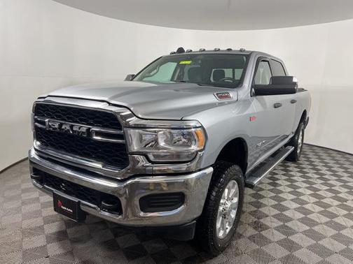 2020 RAM 2500 Tradesman Crew Cab 4X4 6'4' Box