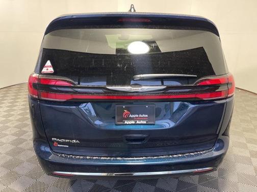 2025 Chrysler Pacifica L