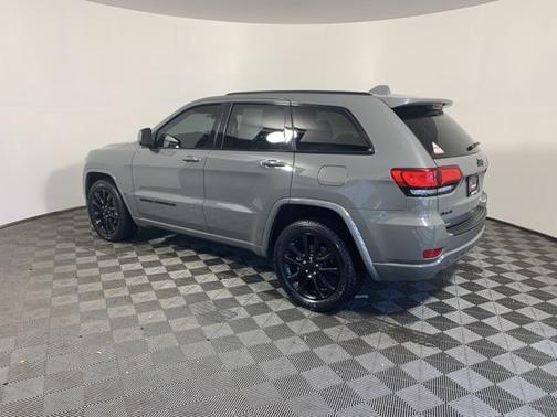 2021 Jeep Grand Cherokee Laredo