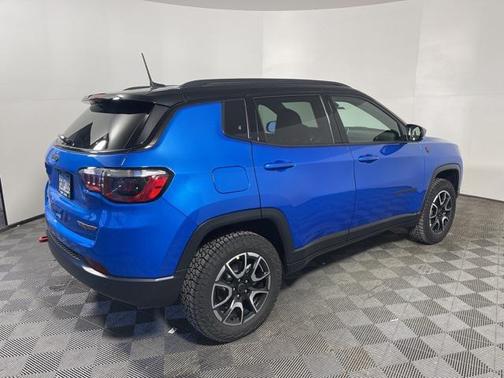 2025 Jeep Compass Trailhawk