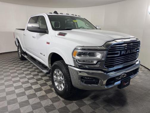 2020 RAM 3500 Laramie Crew Cab 4x4 6'4' Box