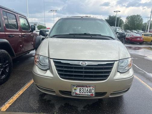 2006 Chrysler Town & Country Touring