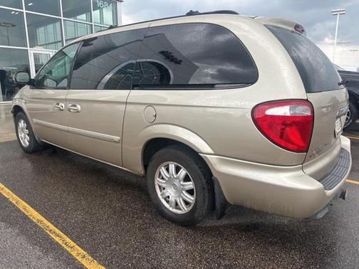 2006 Chrysler Town & Country Touring