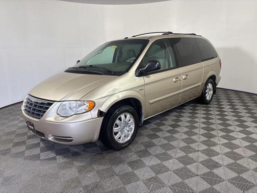 2006 Chrysler Town & Country Touring