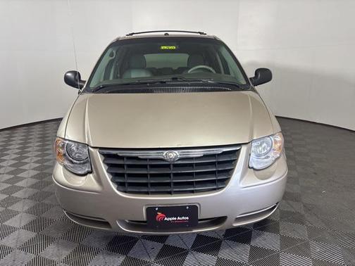 2006 Chrysler Town & Country Touring
