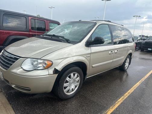 2006 Chrysler Town & Country Touring