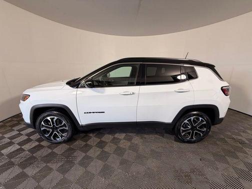Bright White Clearcoat 2023 Jeep Compass Limited