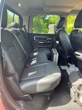 2017 RAM 2500 Laramie Crew Cab 4x4 6'4' Box