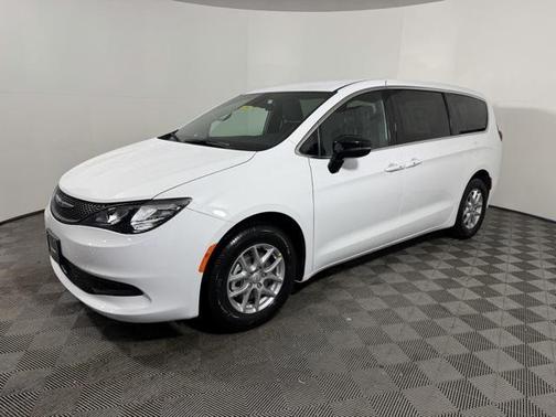 2026 Chrysler Voyager LX