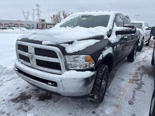 2018 RAM 2500 Tradesman Crew Cab 4x4 6'4' Box