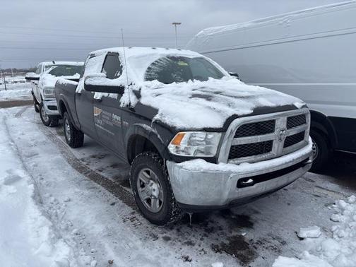 2018 RAM 2500 Tradesman Crew Cab 4x4 6'4' Box