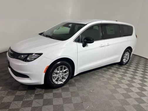 2026 Chrysler Voyager LX