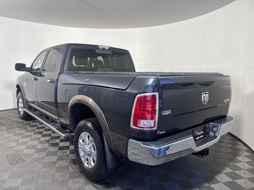 2017 RAM 2500 Laramie Crew Cab 4x4 6'4' Box