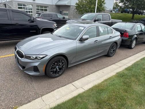 2025 BMW 330 i xDrive