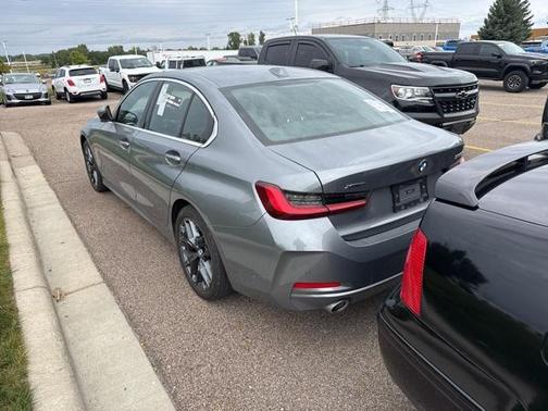 2025 BMW 330 i xDrive