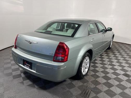 2005 Chrysler 300 Touring