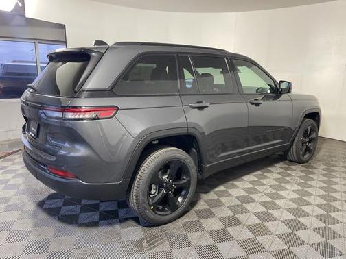 2025 Jeep Grand Cherokee Limited X