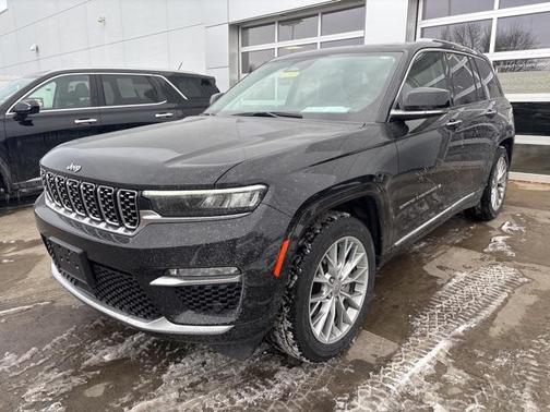 2022 Jeep Grand Cherokee Summit