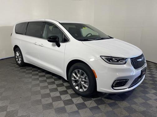 2026 Chrysler Pacifica L