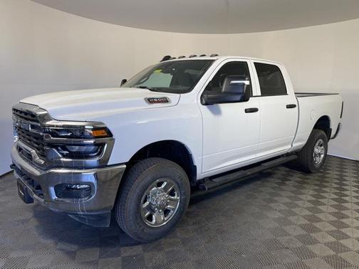 2025 RAM 2500 Tradesman Crew Cab 4x4 6'4' Box