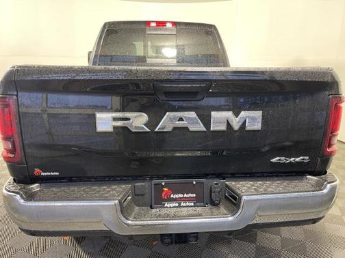 2025 RAM 2500 Tradesman Crew Cab 4x4 6'4' Box