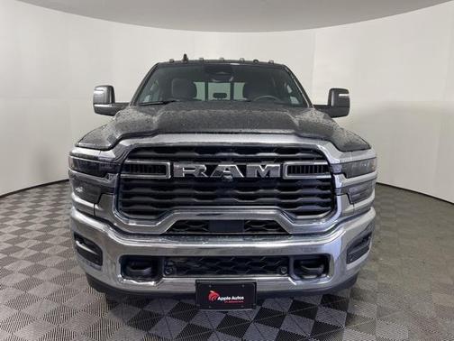 2025 RAM 2500 Tradesman Crew Cab 4x4 6'4' Box