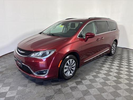 2020 Chrysler Pacifica Touring-L Plus