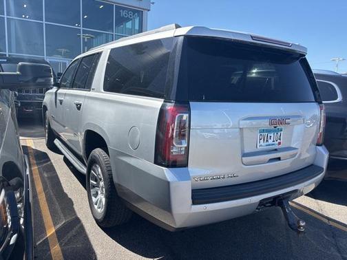 2017 GMC Yukon XL SLT