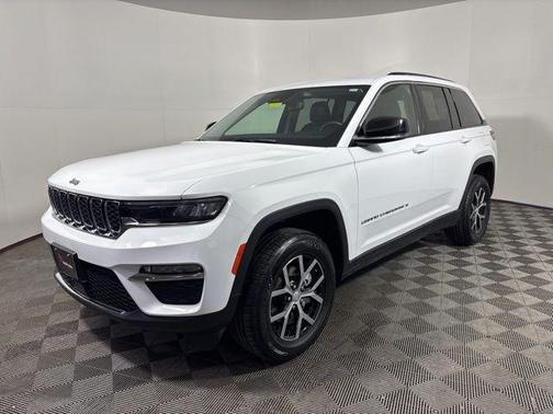Bright White Clearcoat 2023 Jeep Grand Cherokee Limited