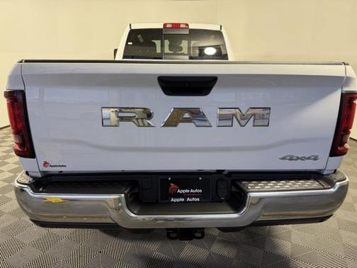 2026 RAM 2500 Tradesman Crew Cab 4x4 8' Box